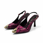 zapatilla vivid estampado boa fucsia con puntera oro diseño elegante
