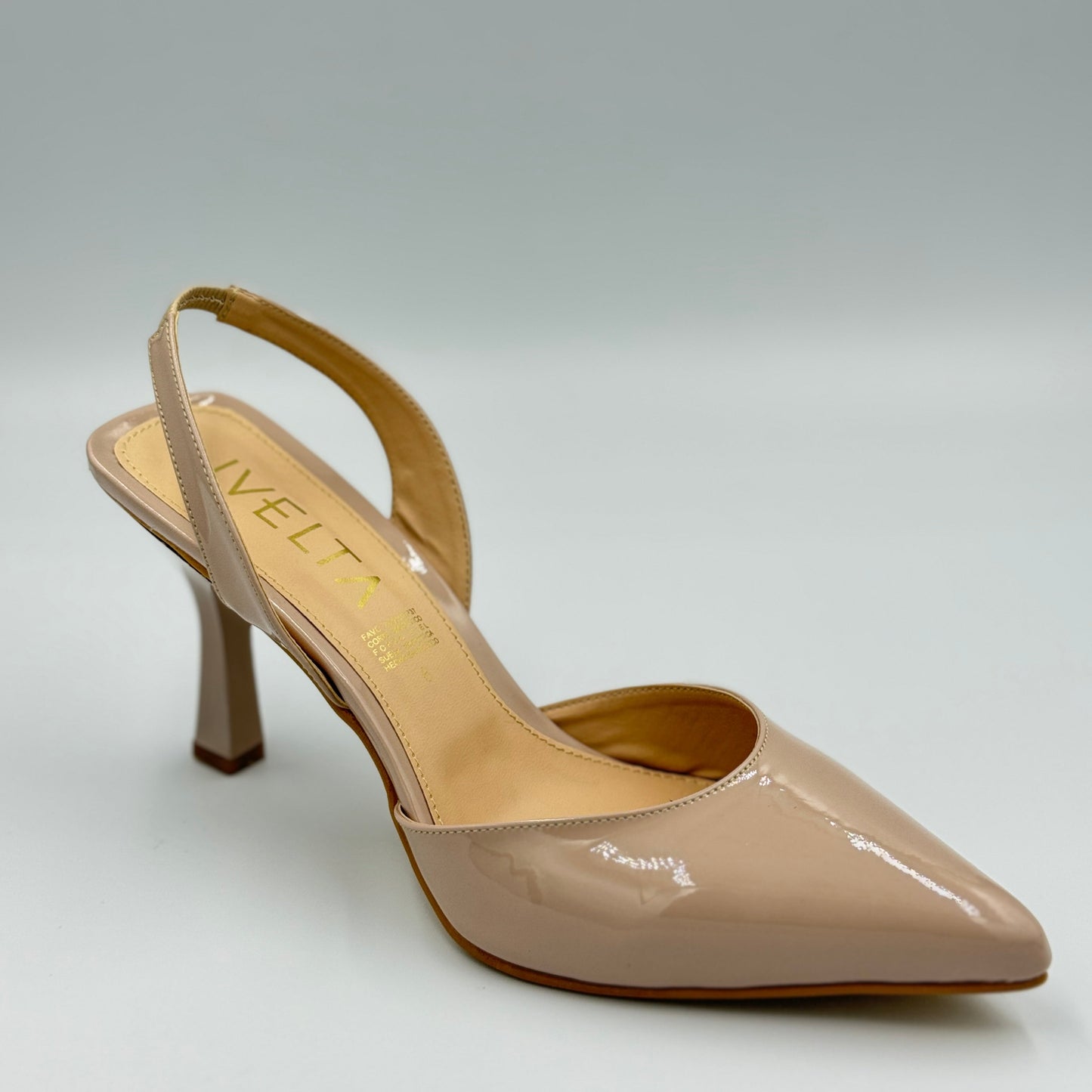 Zapatilla en corte clásico