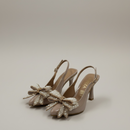 Zapatilla Felicity diseño moño premium de gala con elegante moño y tacón, ideal para eventos formales.