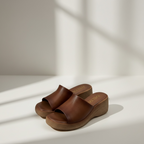 Sueco Mila 6cm diseño minimalista color marrón con plataforma y confort premium.